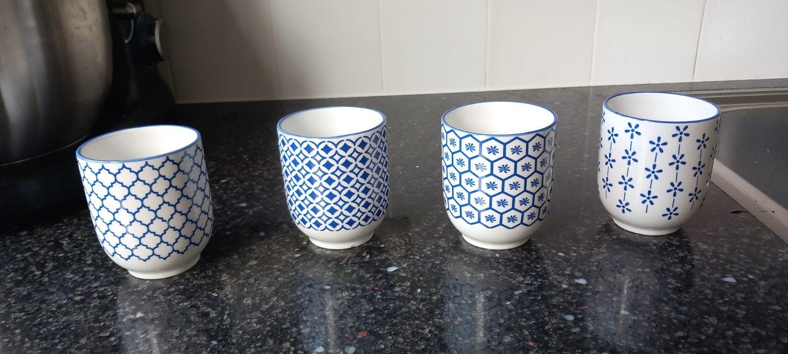 Set van 4 koffie/senseokopjes - Blauw/Wit, Ophalen, Zo goed als nieuw, Keramiek, Kop(pen) en/of Schotel(s)