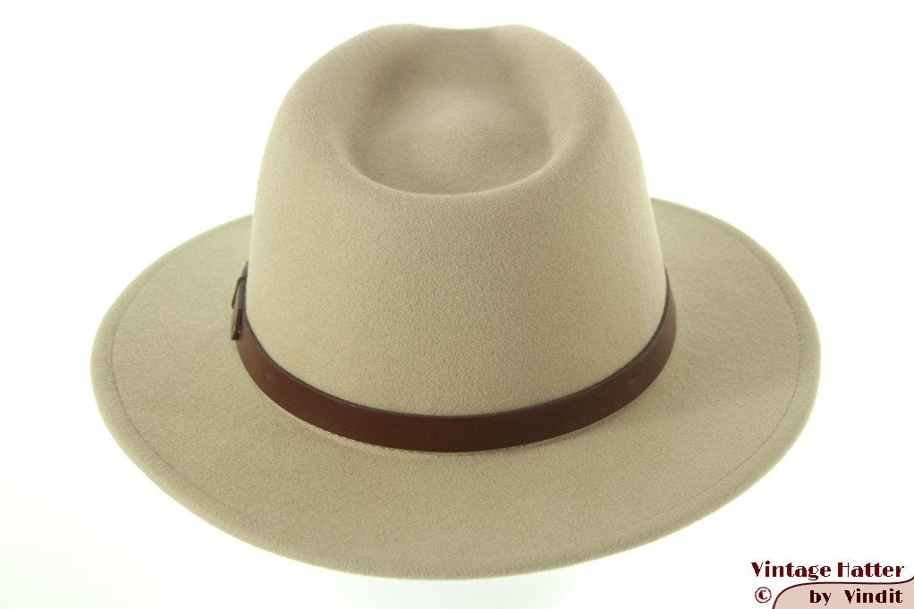 Outdoor gleufhoed Brixton Messer groenig beige 60 = L Nieuw, 60 cm (XL, 7½ inch) of meer, Hoed, Nieuw, Ophalen of Verzenden
