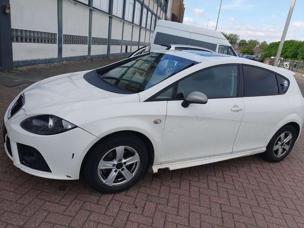 Seat Leon 1.4 TSI 92KW 2008 Wit, Auto's, 4 cilinders, Leon, Wit, Origineel Nederlands