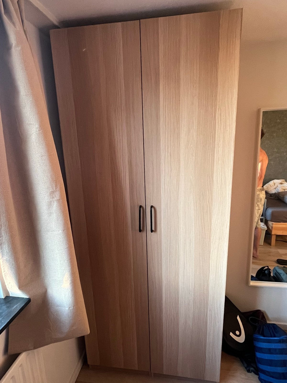 Moderne kledingkast met hang- en legruimte, 100 tot 150 cm, 200 cm of meer, Ophalen of Verzenden, Zo goed als nieuw