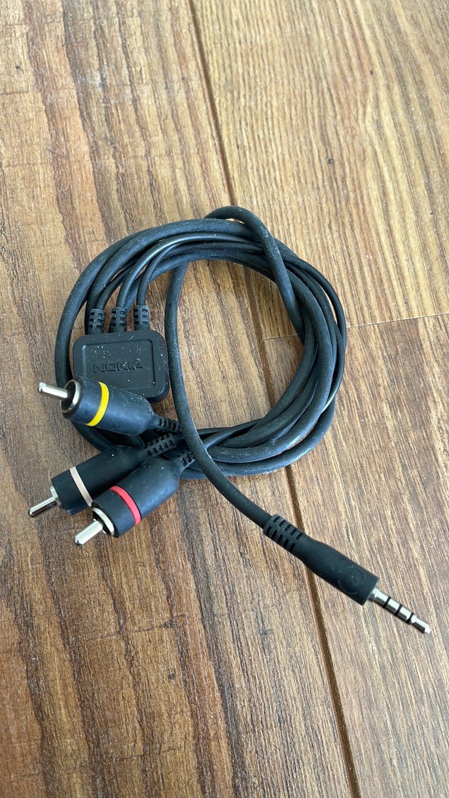 Nokia AV-kabel (audio/video) - Gebruikt, Ophalen of Verzenden, Gebruikt, Minder dan 2 meter, Overige kabels