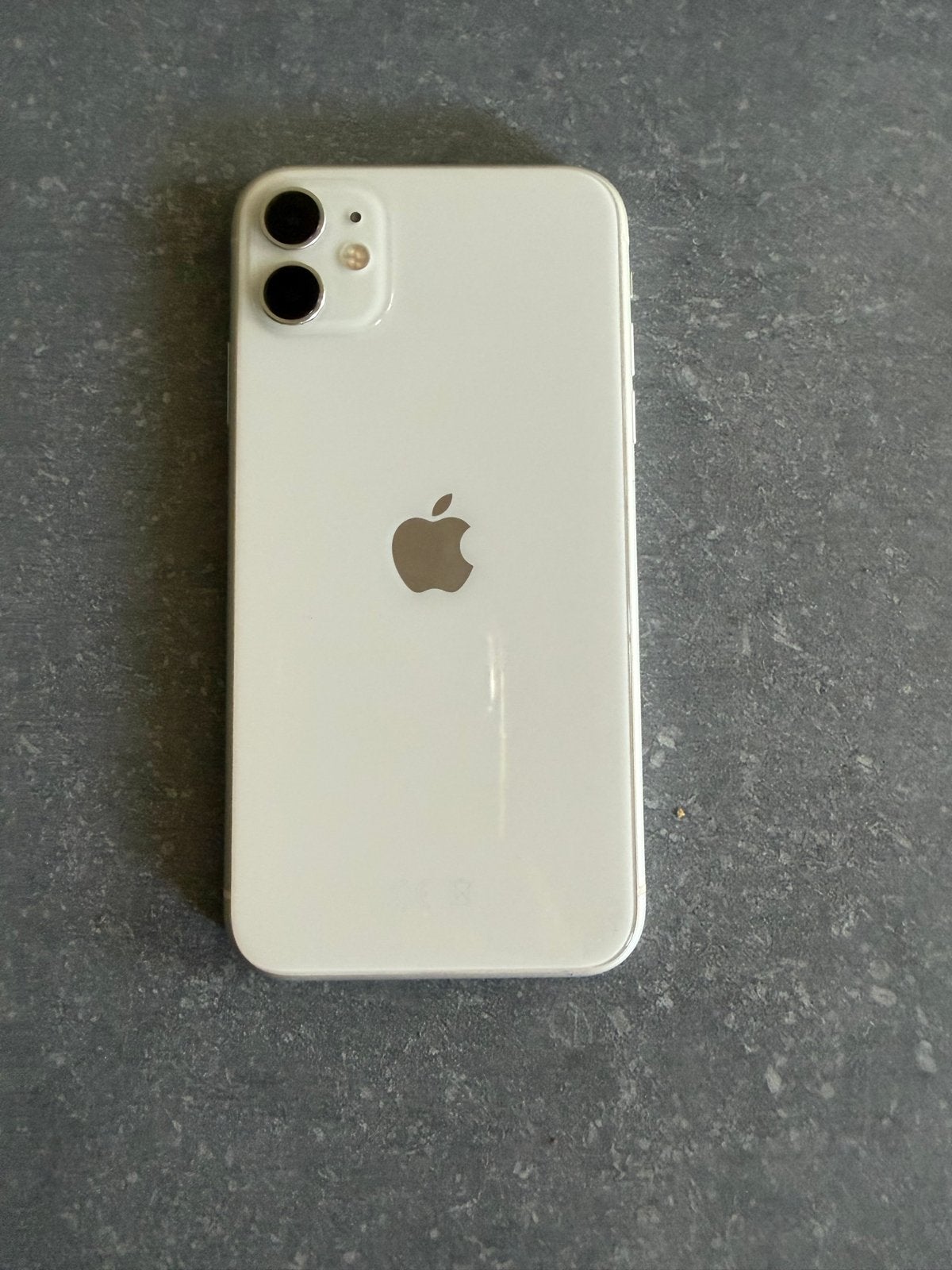 Apple iPhone 11 Wit 64GB - valt af en toe uit, Wit, Zo goed als nieuw, 64 GB, Zonder simlock