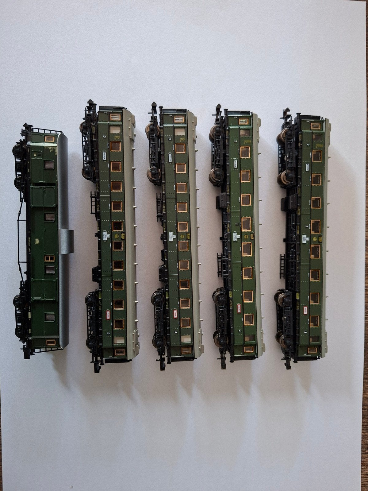 Minitrix Wagons - 4 stuks - 1 fleischmann Bagagerijtuig N-sp, Gebruikt, Gelijkstroom, Trix, Wagon