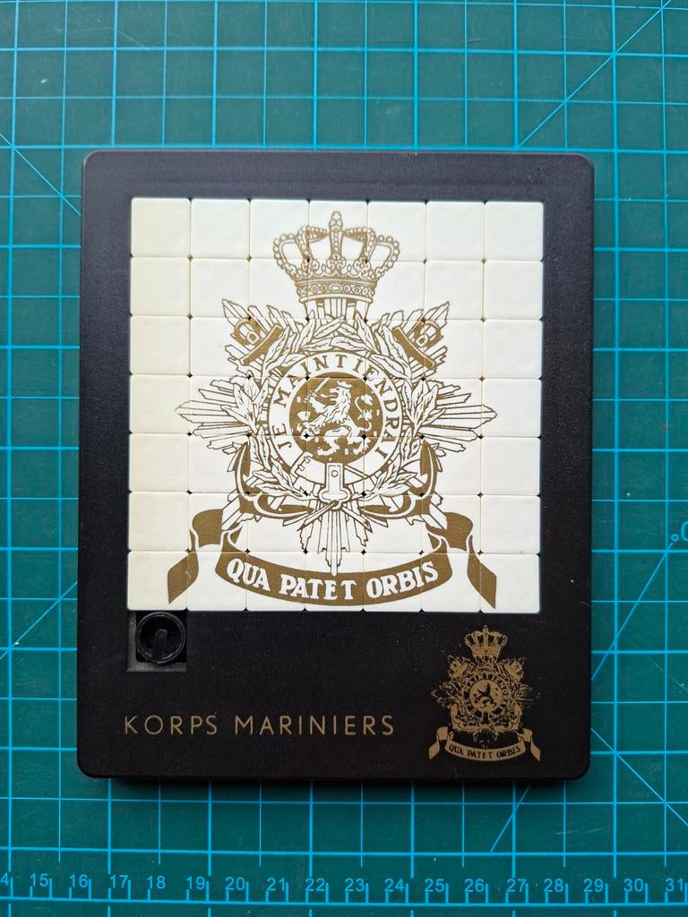 schuifpuzzel Korps Mariniers "QUA PATET ORBIS",, Ophalen of Verzenden, Marine, Nederland, Overige typen