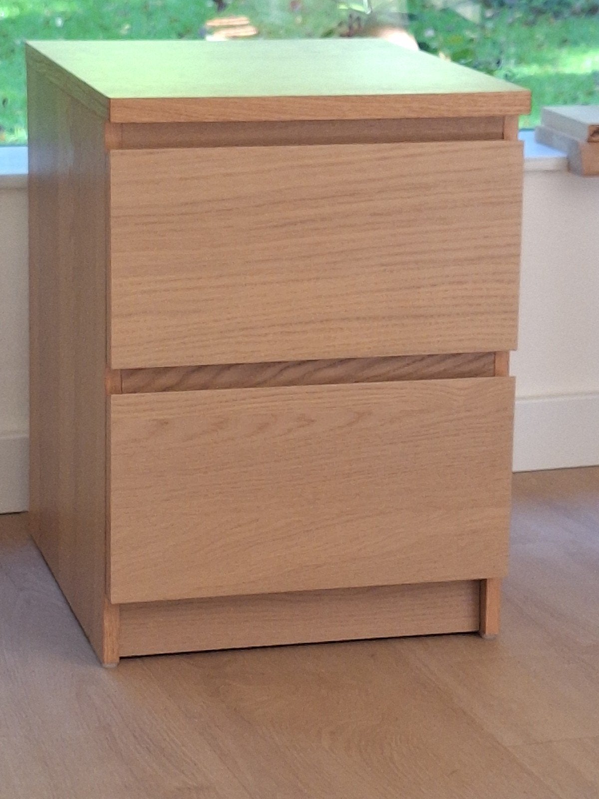 Malm nachtkastje licht eiken - 2 lades, Ophalen, Zo goed als nieuw, Hout, Minder dan 45 cm