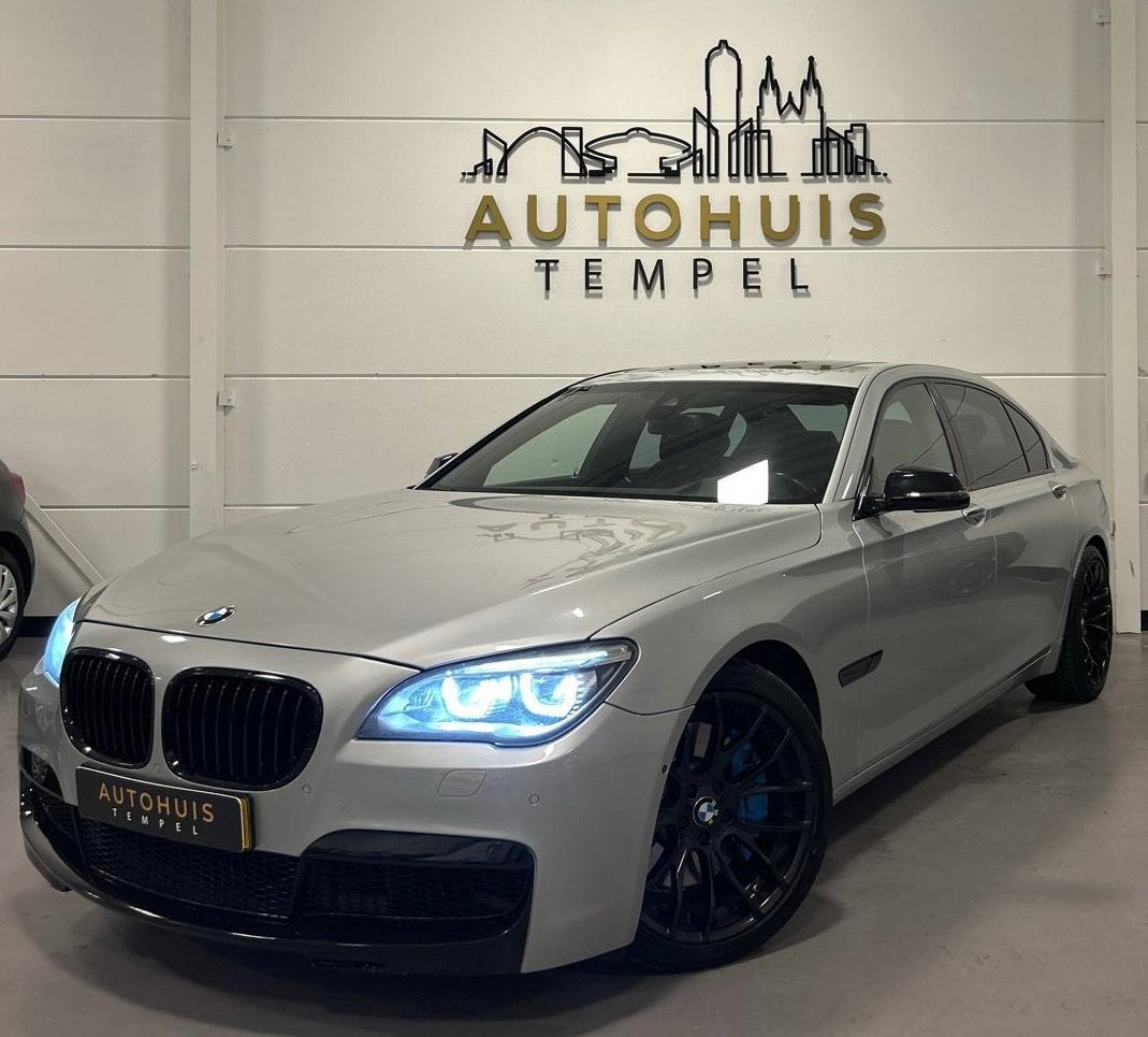 BMW 7-serie 750Li M Pakket Pano Cruise Climate Softclose Mem, Auto's, BMW, Euro 5, Gebruikt, 4395 cc, 120 €/maand