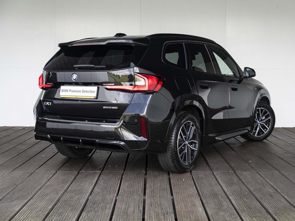 BMW iX1 eDrive20 | M Sportpakket | Innovation Pack | Comfort, Auto's, BMW, 514 km, Gebruikt, Met garantie (alle), 33 min