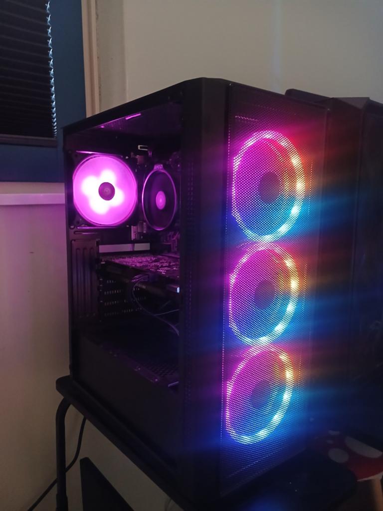 Game pc zie beschrijving specs, Computers en Software, Desktop Pc's, Ophalen of Verzenden, 3 tot 4 Ghz, HDD