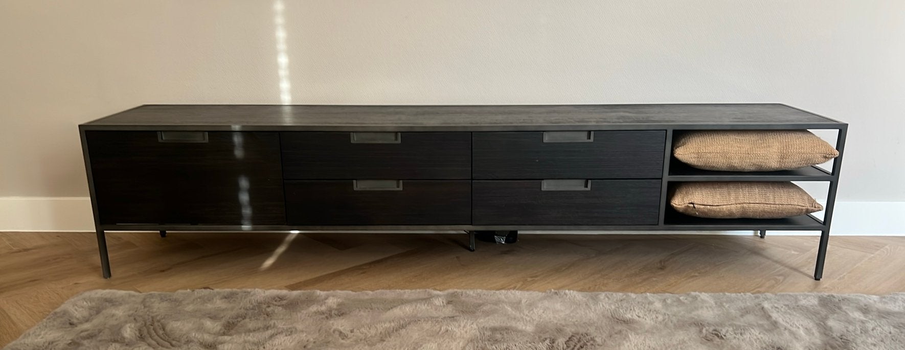 Tv meubel zwart industrieel, Huis en Inrichting, Ophalen, Zo goed als nieuw, 200 cm of meer, Minder dan 100 cm