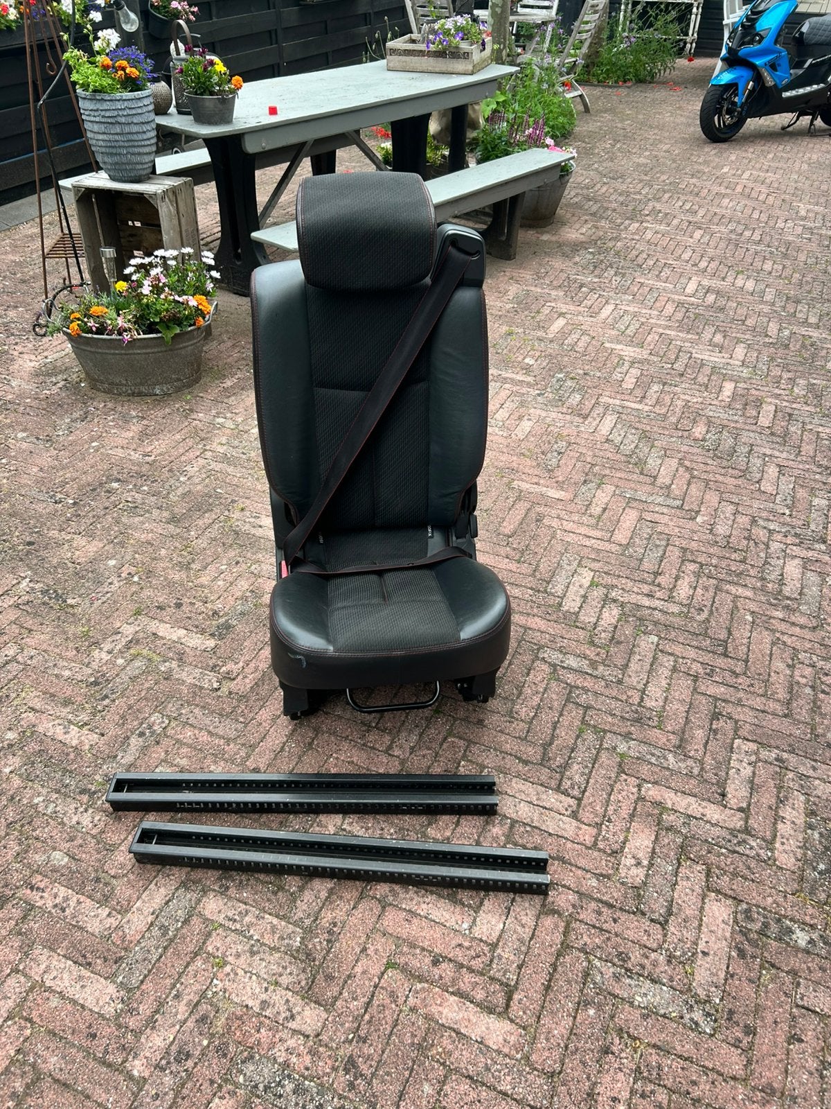 1 persoons half leren stoel met driepuntsgordel, Ophalen of Verzenden
