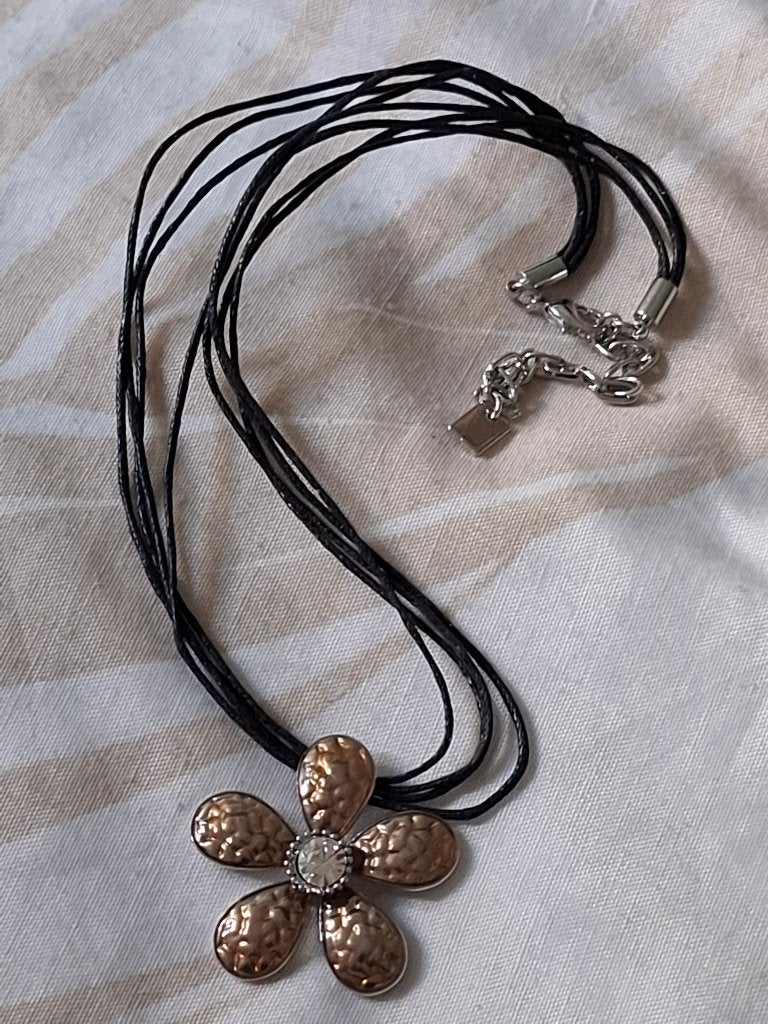 Ketting, Sieraden, Tassen en Uiterlijk, Oorbellen, Ophalen of Verzenden, Zo goed als nieuw, Overige kleuren, Overige materialen