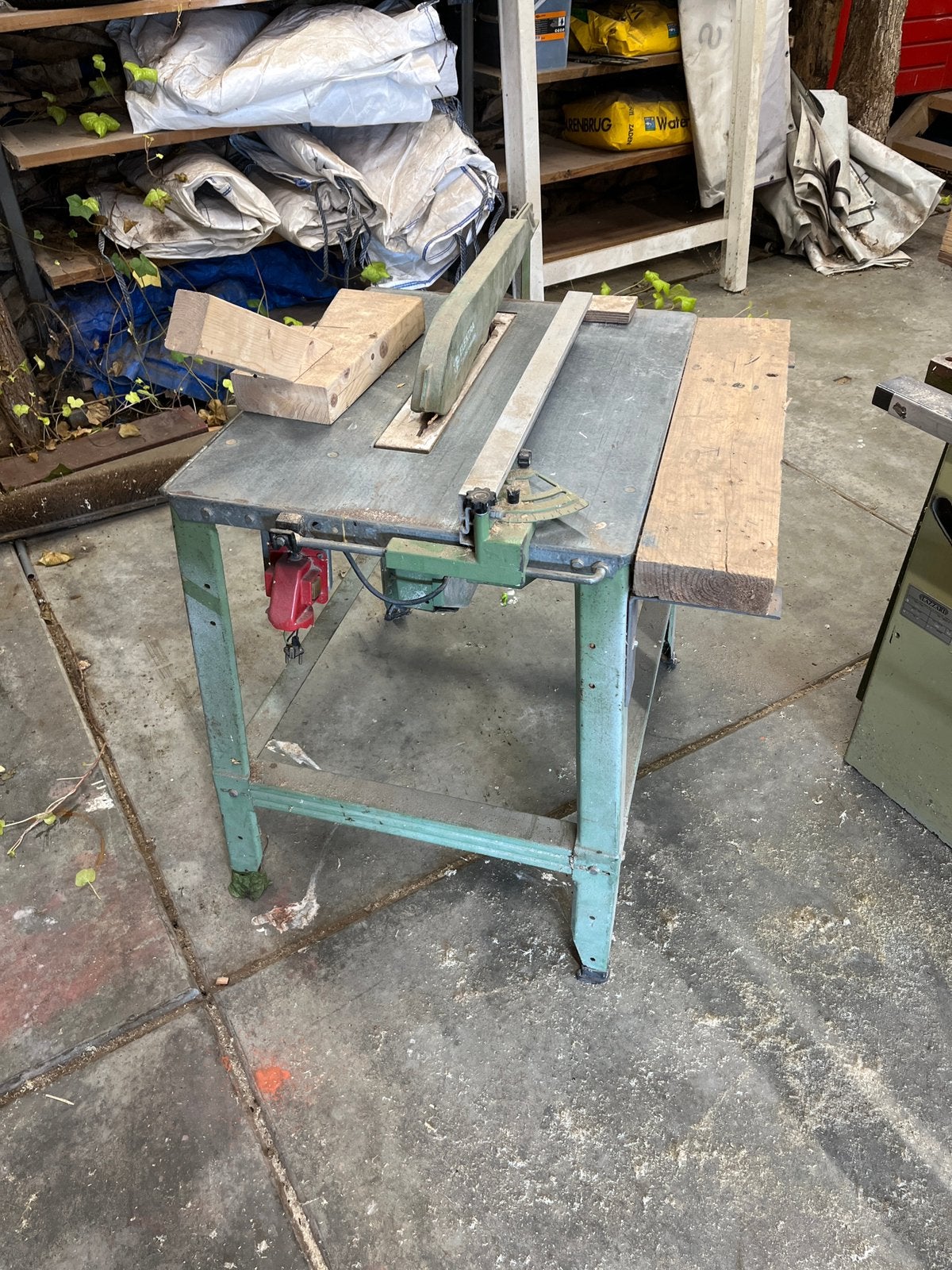 Zaagtafel 230V, Ophalen, Gebruikt, Cirkelzaag, 30 tot 70 mm