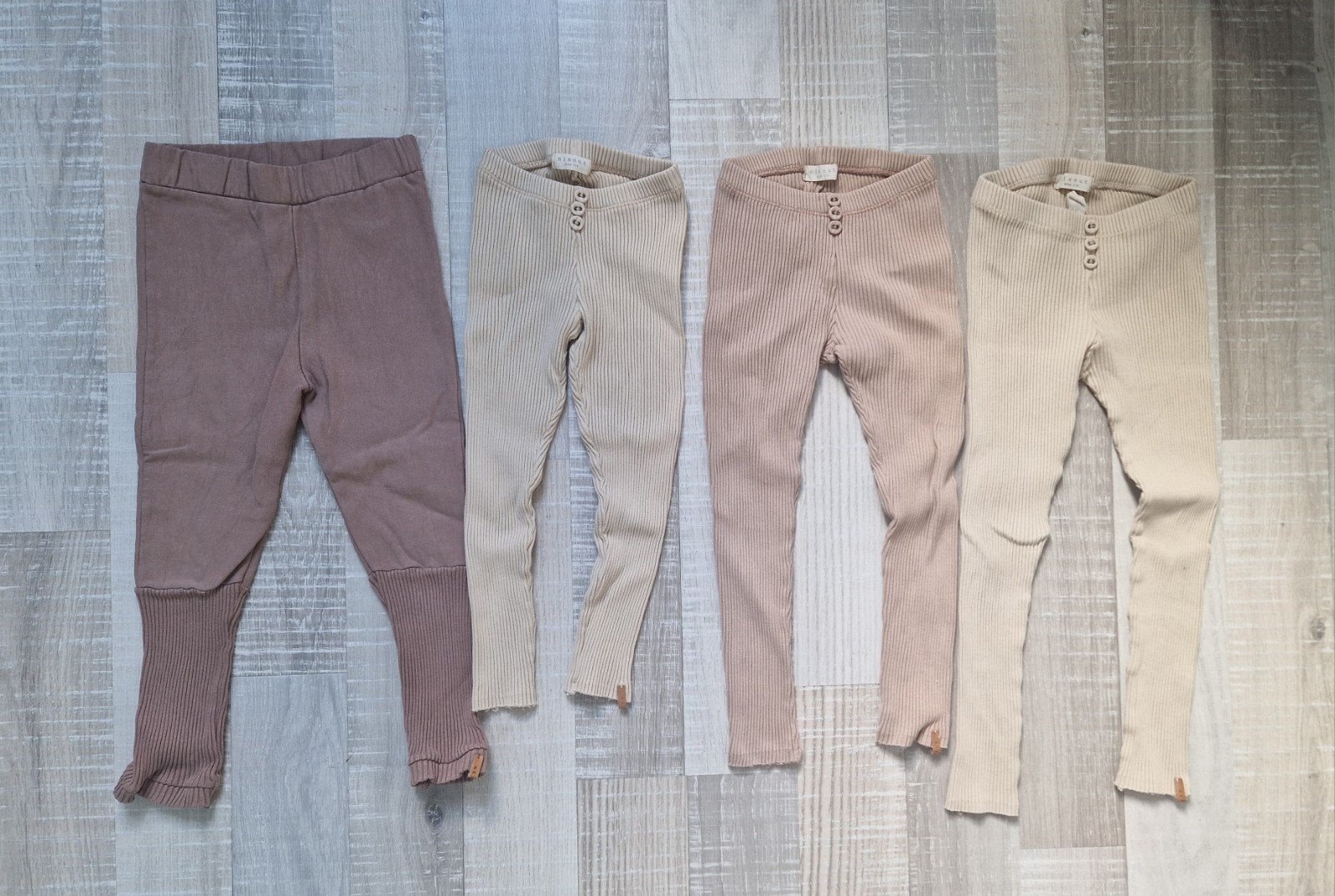 Set van 4 comfortabele kinderleggings nixnut maat 110-116, Ophalen of Verzenden, Gebruikt, Onbekend, Jongen of Meisje