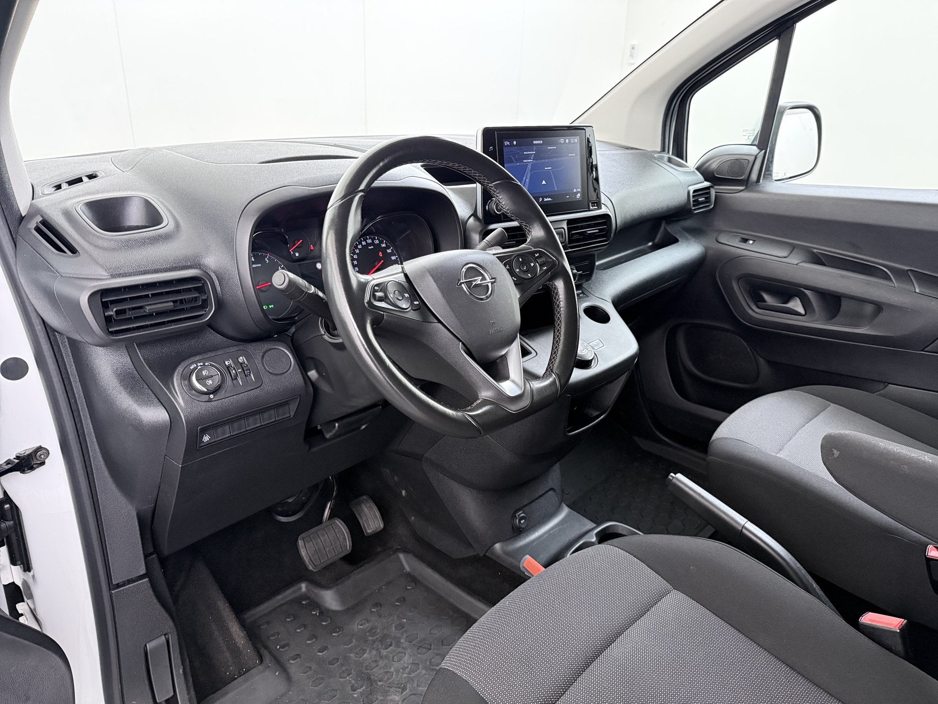 Opel Combo 1.5D 131PK Automaat L2H1 Navi Airco Pdc Dakdrager, Stof, Gebruikt, 4 cilinders, Origineel Nederlands
