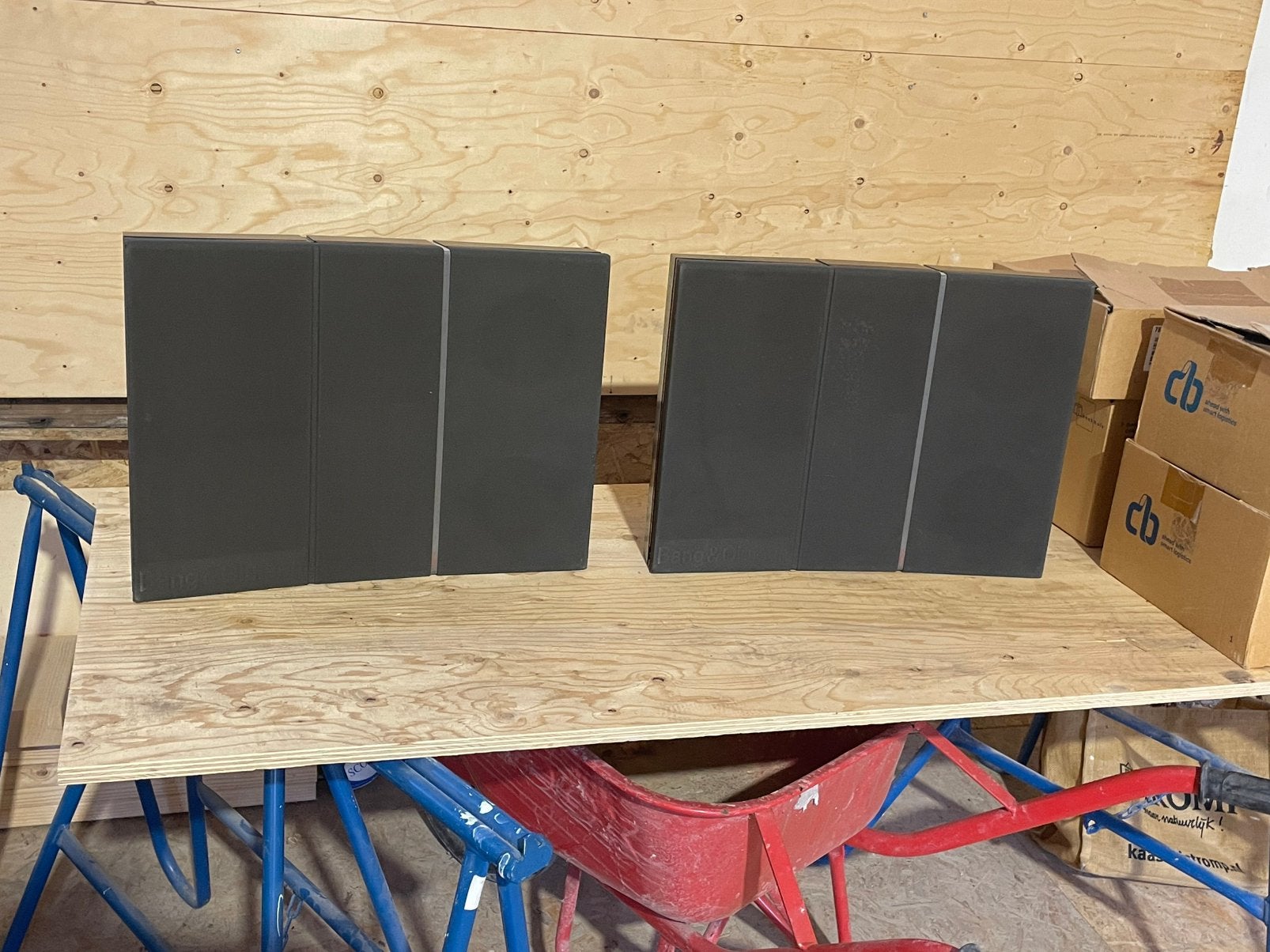 B&O speakers, Ophalen, Gebruikt, Inclusief muurbeugels, Speakerset
