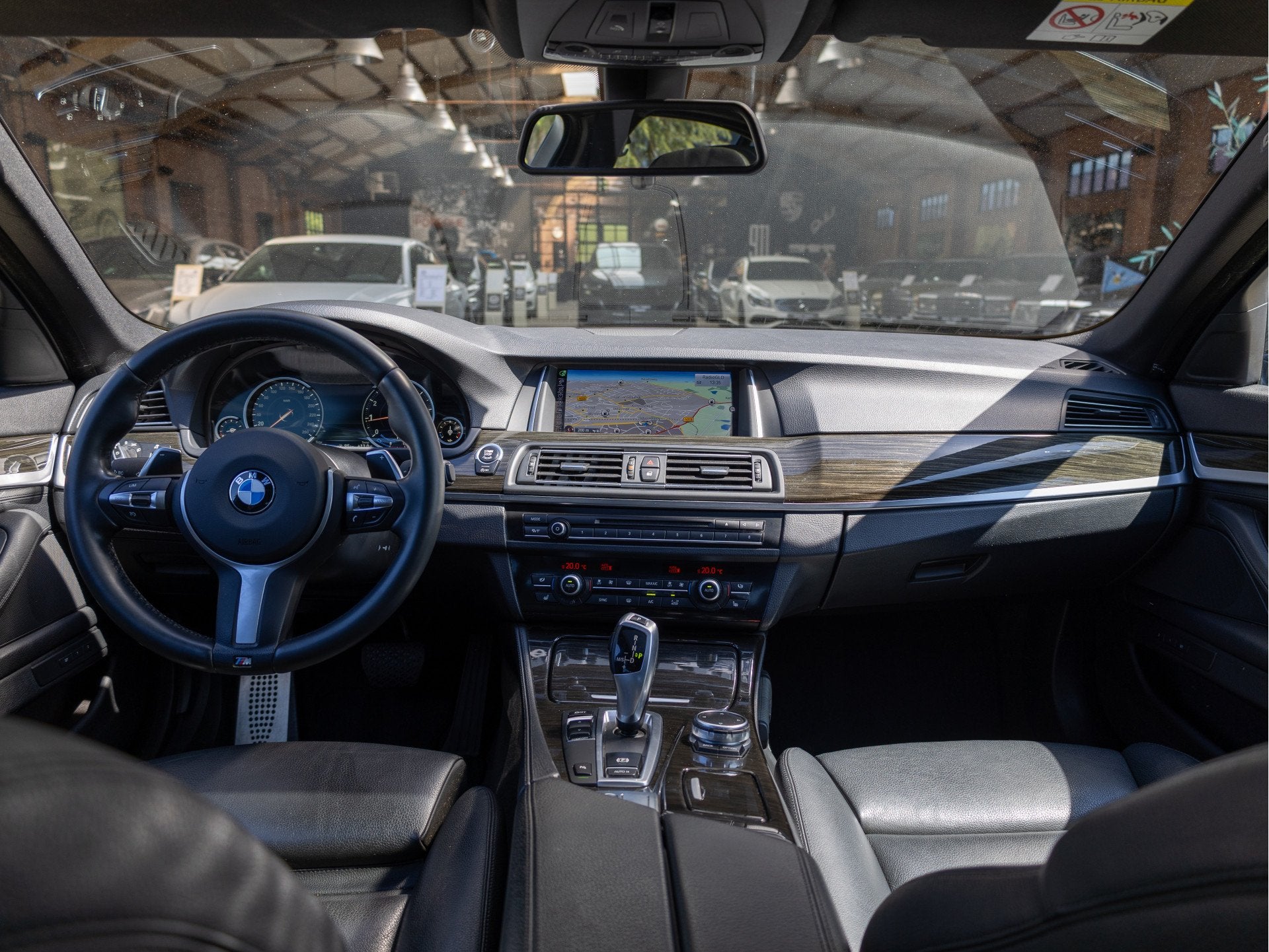 BMW 5 Serie 520i High Executive M Sport *NAP | Schuif/Kantel, Automaat, Achterwielaandrijving, Gebruikt, 4 cilinders