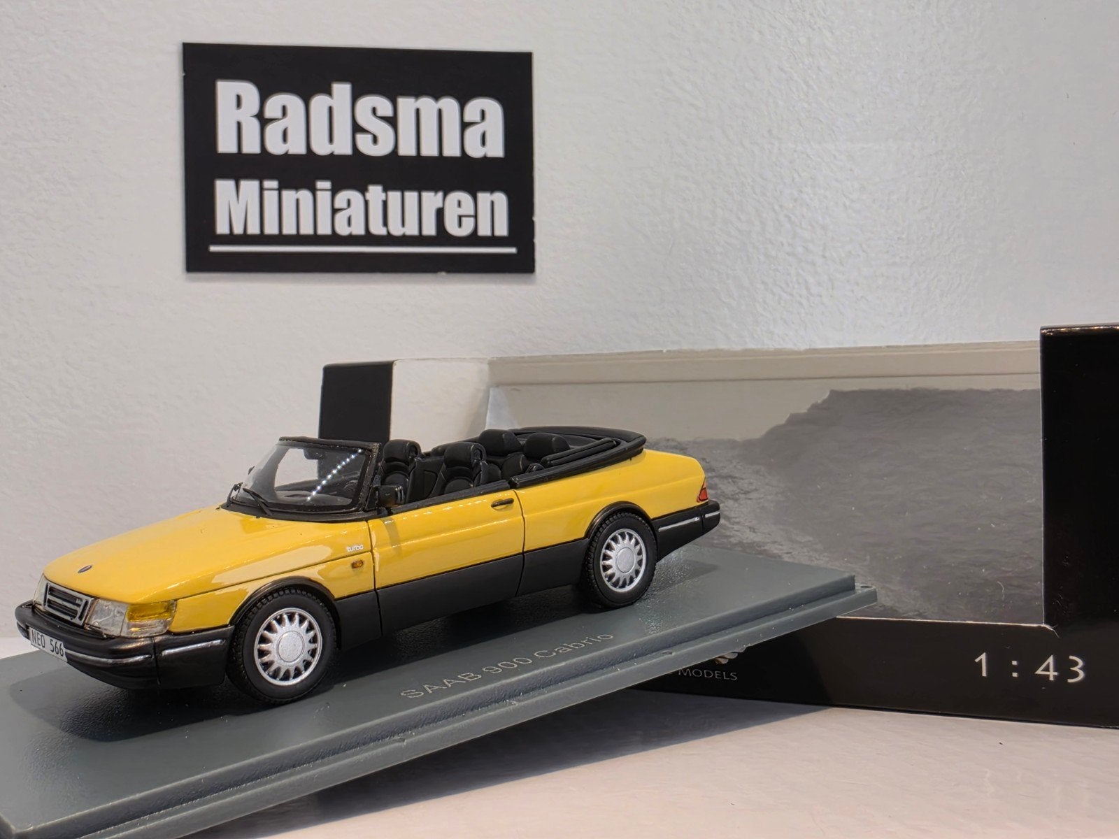 Saab 900 Cabrio - Geel - 1:43 Neo Scale Models, Overige merken, Auto, Neo Scale Models, Nieuw