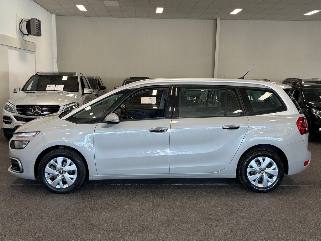Citroen Grand C4 Picasso 1.2 PureTech 7PRS|NAVIGATIE|CRUISE|, Auto's, Citroën, Voorwielaandrijving, Stof, Gebruikt, Euro 6