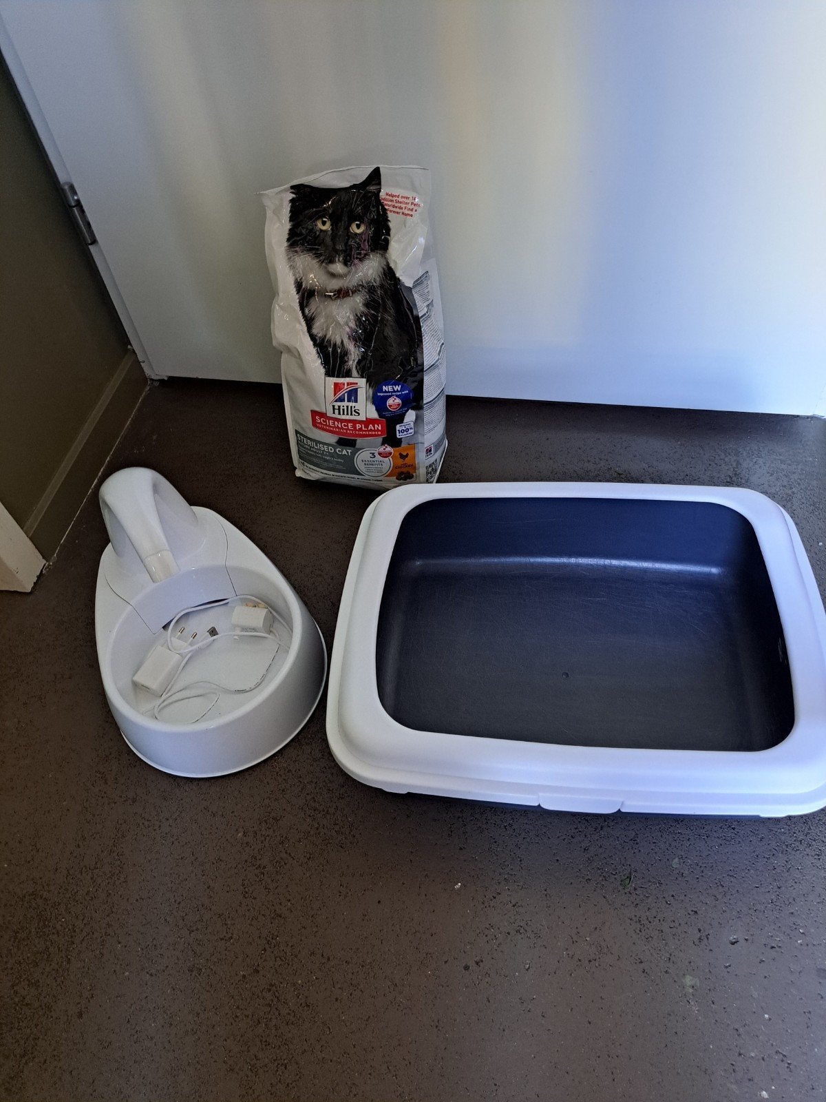 drinkfontein, kattenbak en Hills voer, Dieren en Toebehoren, Ophalen, Zo goed als nieuw