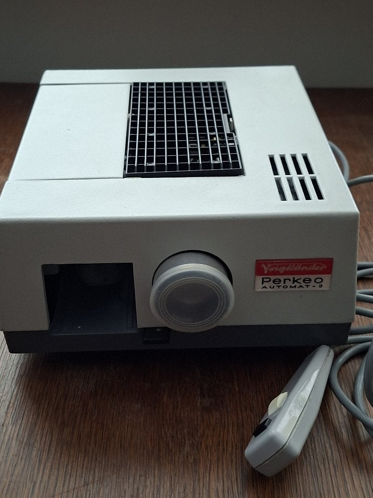 Perkeo dia projector met sleden en diatafel, Ophalen, Gebruikt