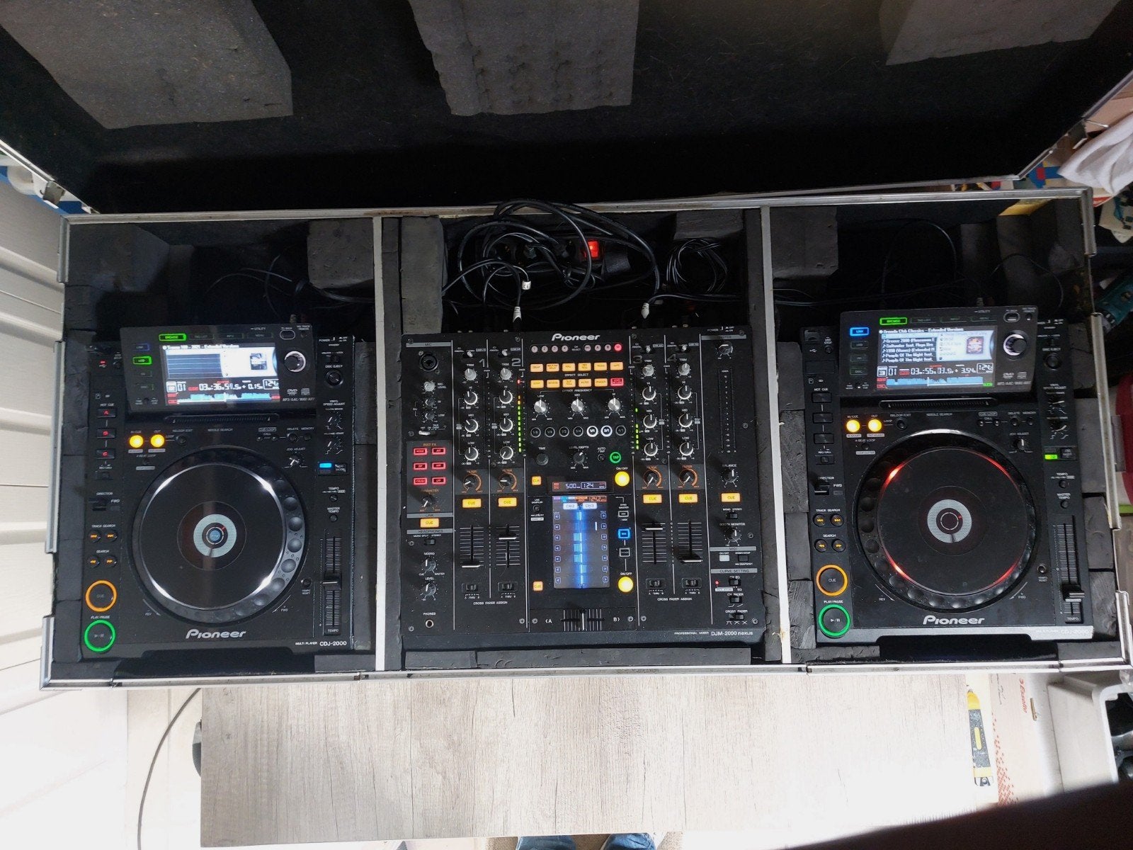 Pioneer DJM-2000NXS & 2x CDJ-2000 DJ-set in flightcases, Muziek en Instrumenten, Dj-sets en Draaitafels, Ophalen, Gebruikt, Dj-set