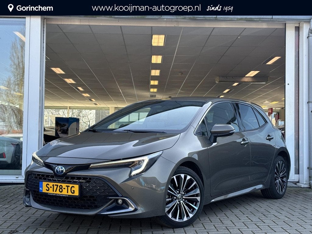 Toyota Corolla 1.8 Hybrid First Edition NL Auto | Navigatie