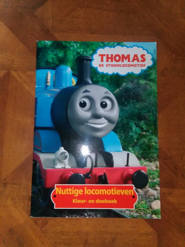 Thomas de trein Nuttige locomotieven kleur en doeboek, Boeken, Ophalen of Verzenden, Nieuw, Fictie algemeen, 4 jaar