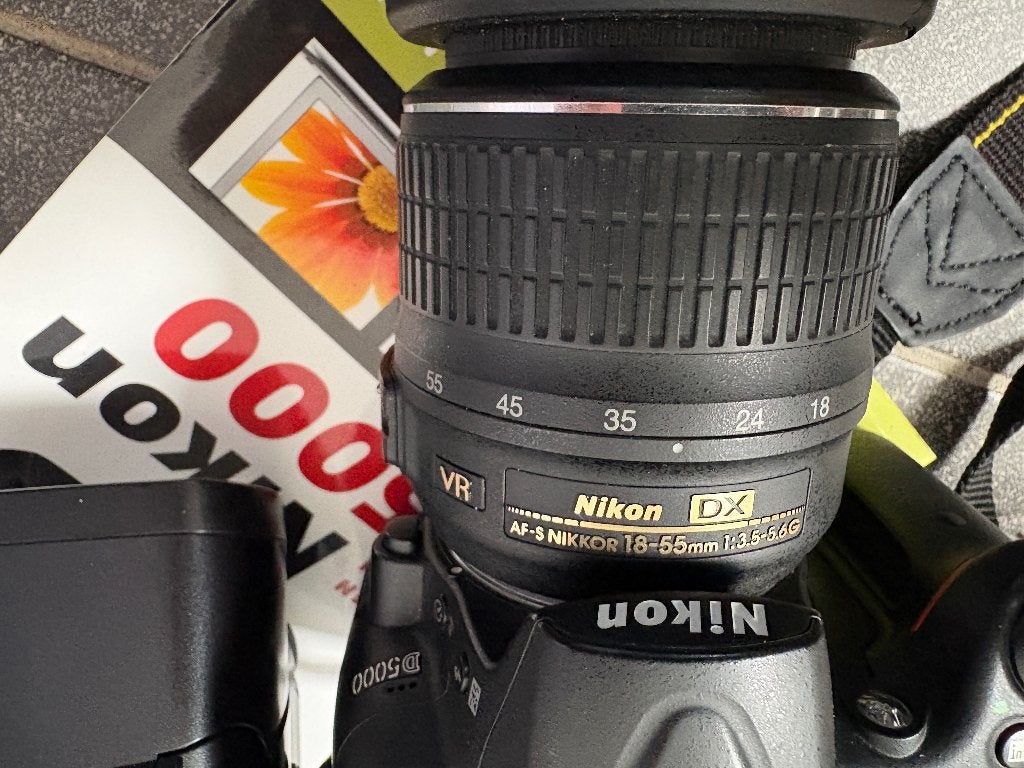 Nikon D5000 + 18-55mm lens + accessoires, Audio, Tv en Foto, Fotocamera's Digitaal, Gebruikt, Spiegelreflex, Ophalen of Verzenden