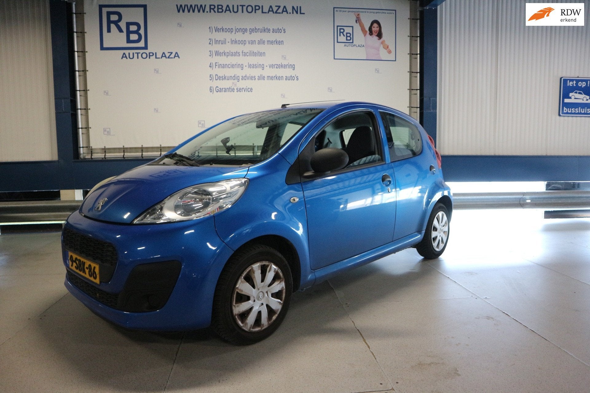 Peugeot 107 1.0 Access Accent / AIRCO / NAP / 5 DRS / LEUKE, Auto's, Voorwielaandrijving, Euro 5, Gebruikt, Electronic Stability Program (ESP)