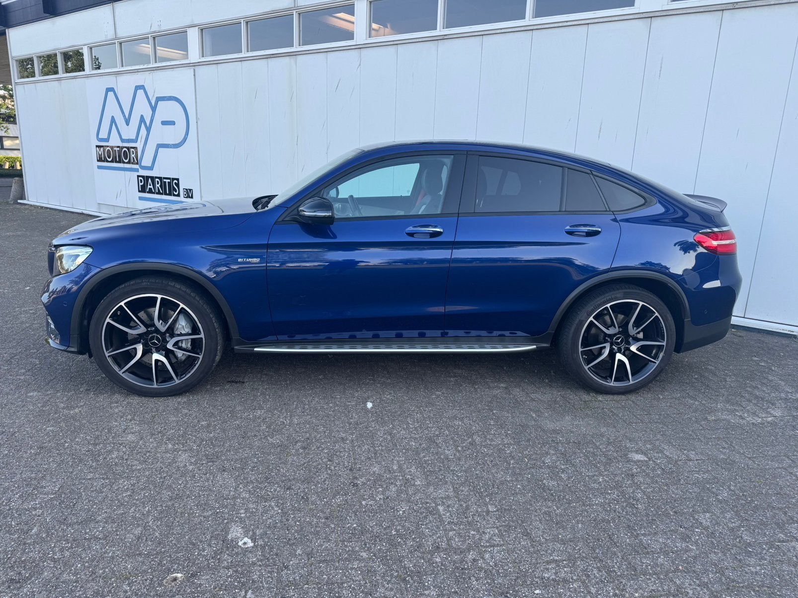 Mercedes-Benz GLC Coupé 43 AMG 367pk 4MATIC 9G-TRONIC 2018, Auto's, Automaat, Lichtsensor, 367 pk, Blauw