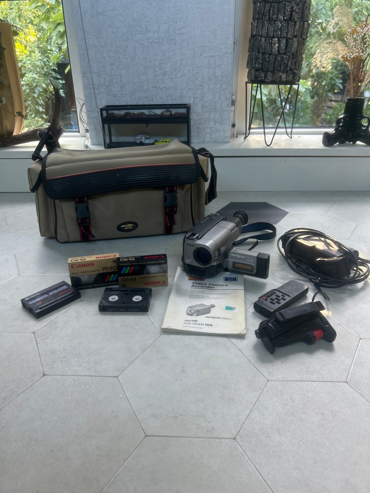 Sony Handycam Vision VideoHi8 camcorder met accessoires, Ophalen, Gebruikt, 20x of meer, Overige soorten