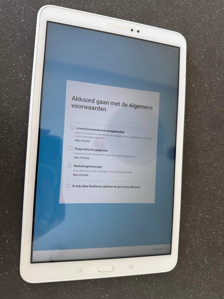 Samsung Galaxy Tab A (2016) SM-T580 wit met hoes, Computers en Software, Android Tablets, Usb-aansluiting, Zo goed als nieuw, 16 GB