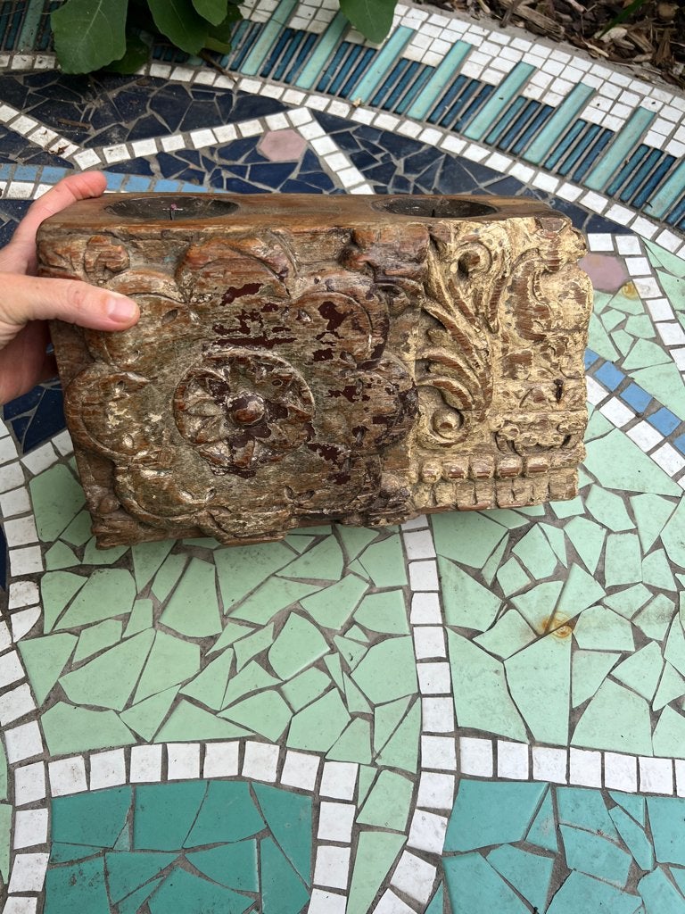 Indiase houtsnijwerk kandelaar India handwerk uniek massief, Huis en Inrichting, Woonaccessoires | Kandelaars en Kaarsen, Verburgt Vintage