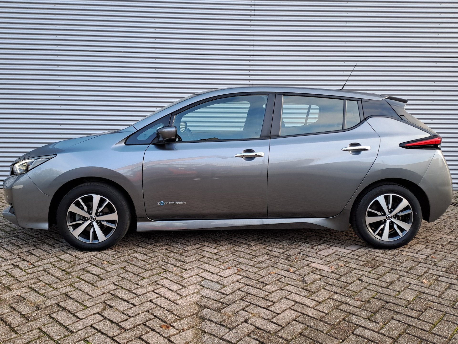 Nissan Leaf Acenta 40 kWh SOH 85.2% | Navi | Camera | Automa, Auto's, 12 maanden, Stof, Gebruikt, Origineel Nederlands