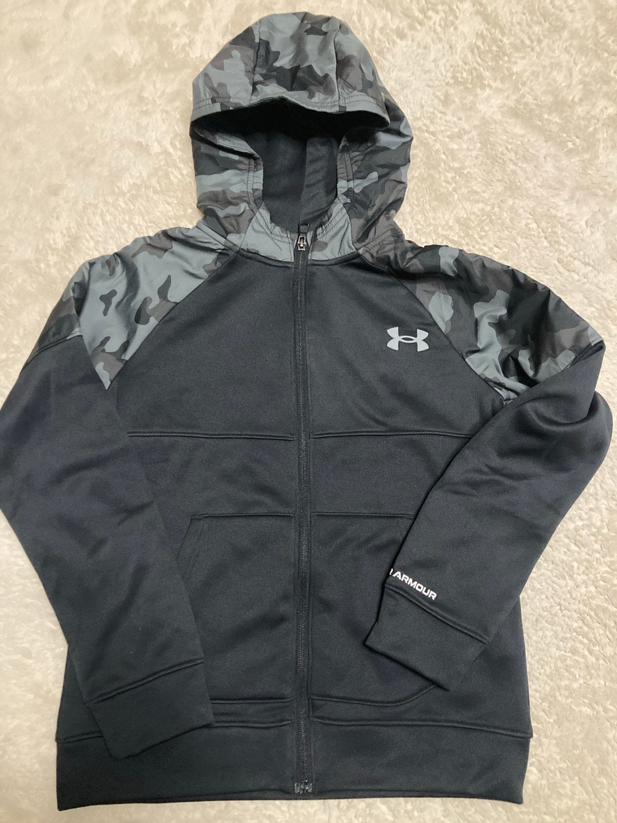 Under Armour Hoodie Zwart Camo - Maat M Kinderen, Kinderen en Baby's, Ophalen, Gebruikt, Jongen of Meisje
