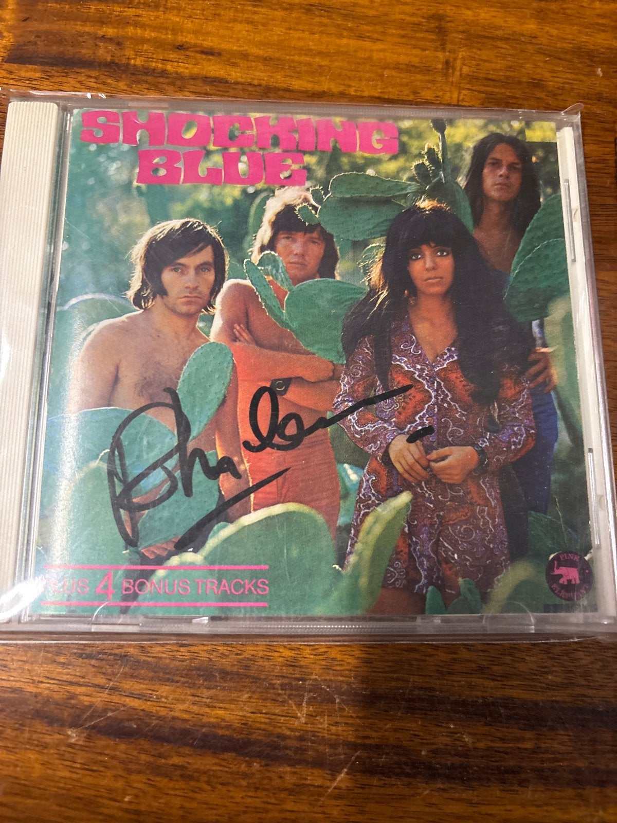 Shocking Blue - Scorpio's Dance CD (Gesigneerd), Ophalen of Verzenden, Zo goed als nieuw, Album, Bonusmateriaal