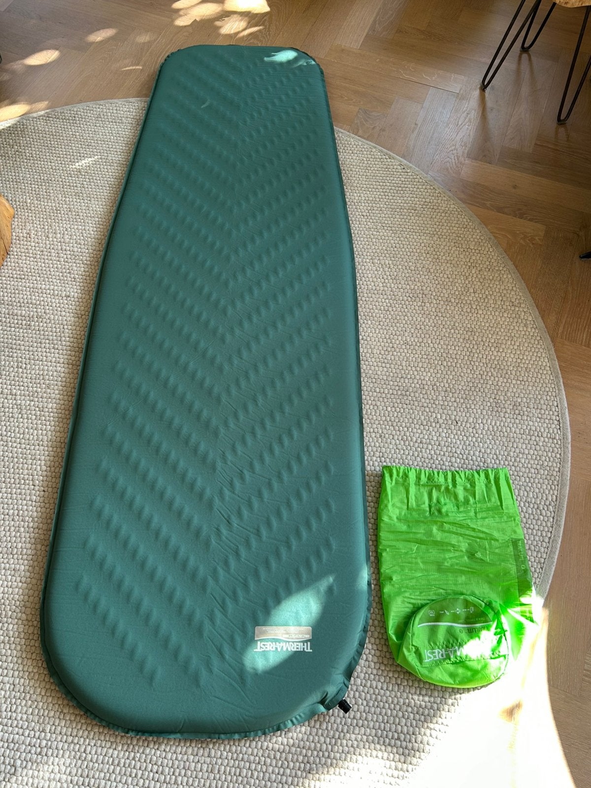 Thermarest TrailLite | 196 x 63 | 1050 g | R-value 3.4, Caravans en Kamperen, Slaapmatten, Ophalen, Zo goed als nieuw, 1-persoons