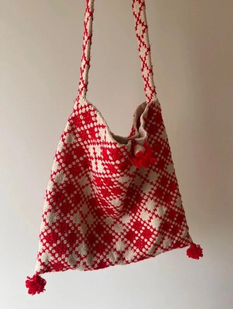 Vintage red & beige woven shoulder tote bag, Ophalen of Verzenden, Gebruikt, Rood, Schoudertasje