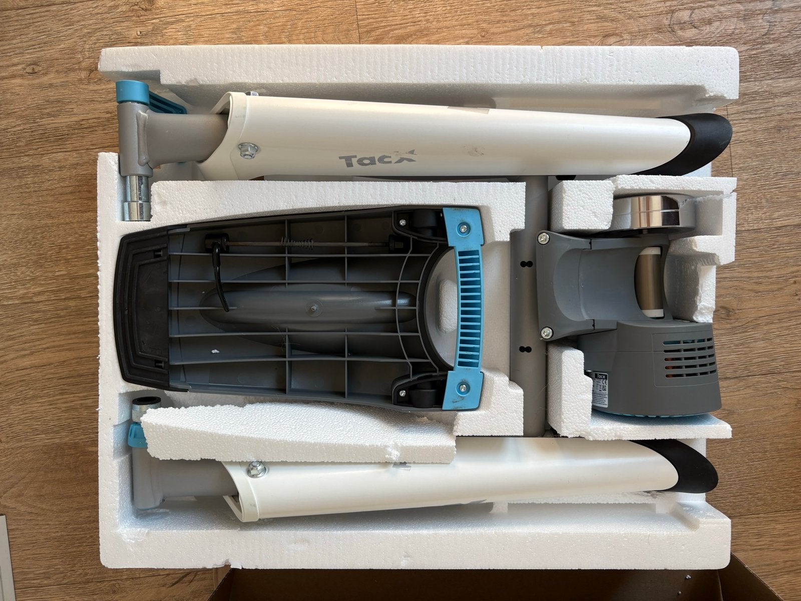 Tacx Flow Smart bike trainer - Nieuw, Ophalen, Zo goed als nieuw, Overige typen
