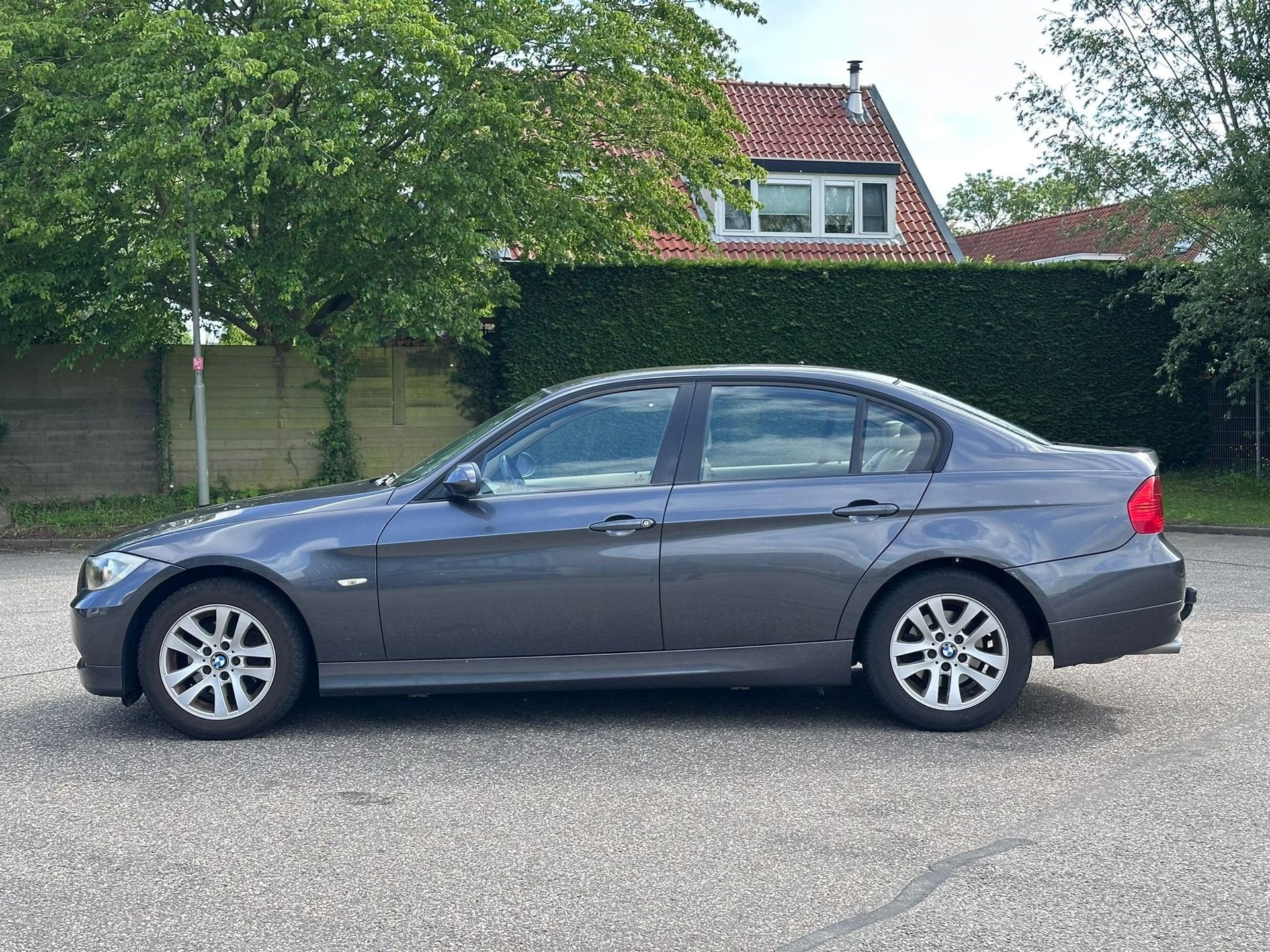 BMW 3-serie 316i Executive Cruise*Clima*Trekhaak*NAP*LM velg, Auto's, BMW, Gebruikt, 1599 cc, 4 cilinders, 122 pk