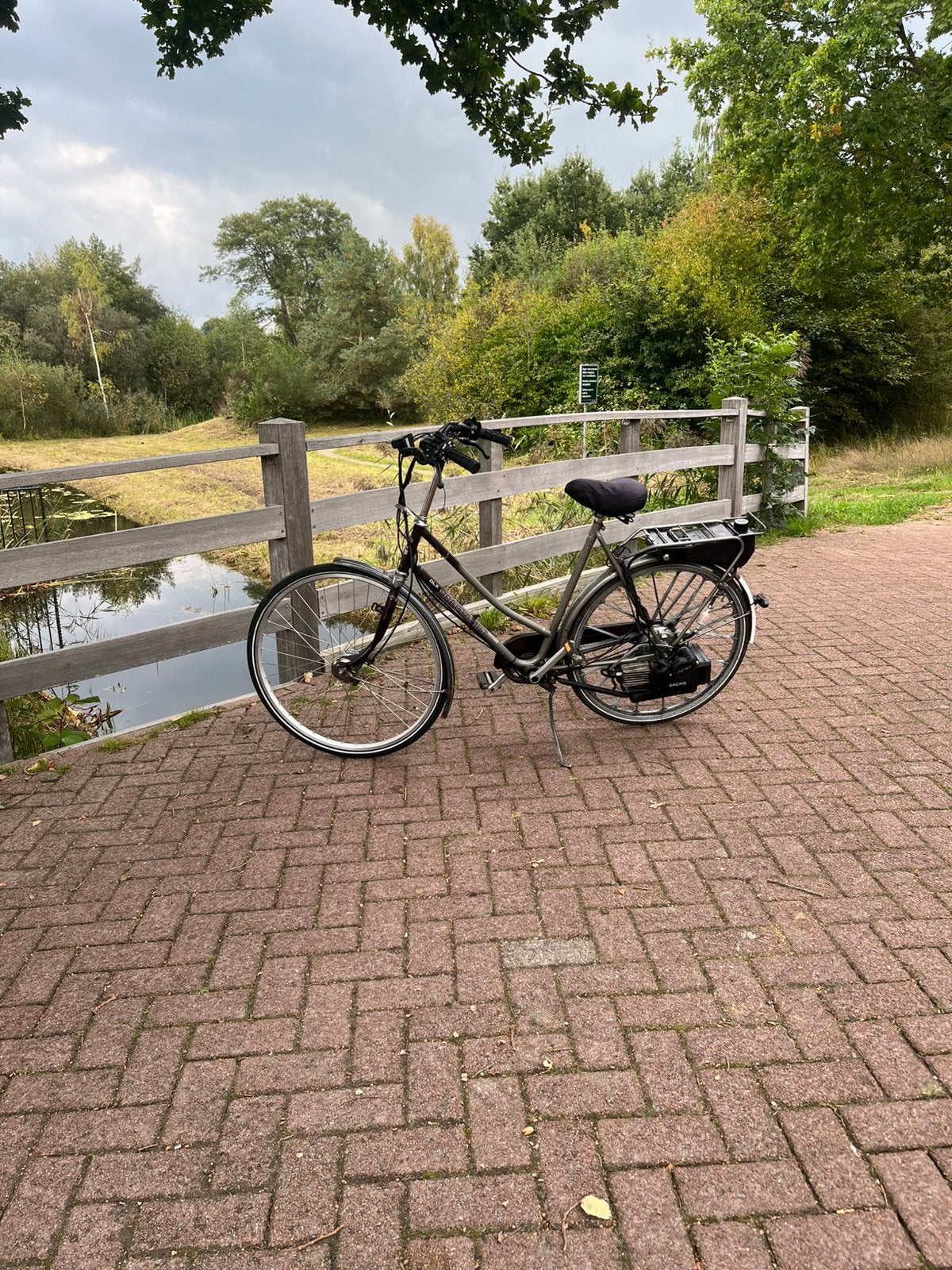 Spartamet e-start goedwerkend en onderhouden., Ophalen, Gebruikt, Vering, 80 kg of meer