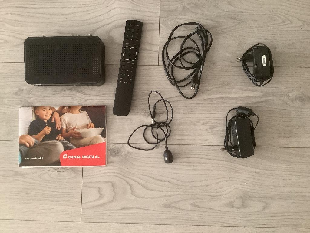 Canal digitaal apparatuur, Ophalen, Zo goed als nieuw, (Schotel)antenne-accessoires, Overige merken