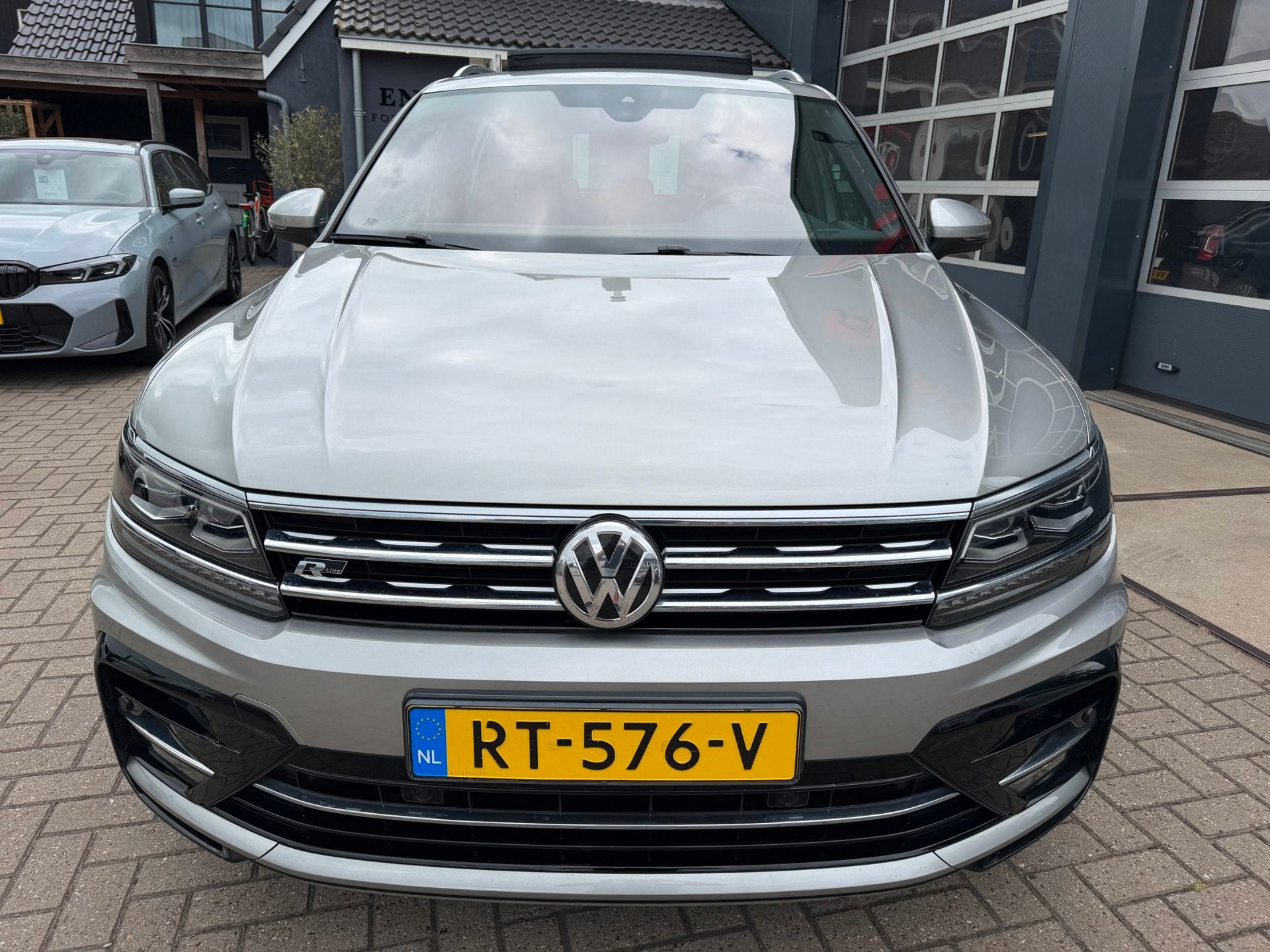 Volkswagen Tiguan 1.4 TSI ACT Comfortline Business R-Line /, Voorwielaandrijving, Dealer onderhouden, Euro 6, 4 cilinders