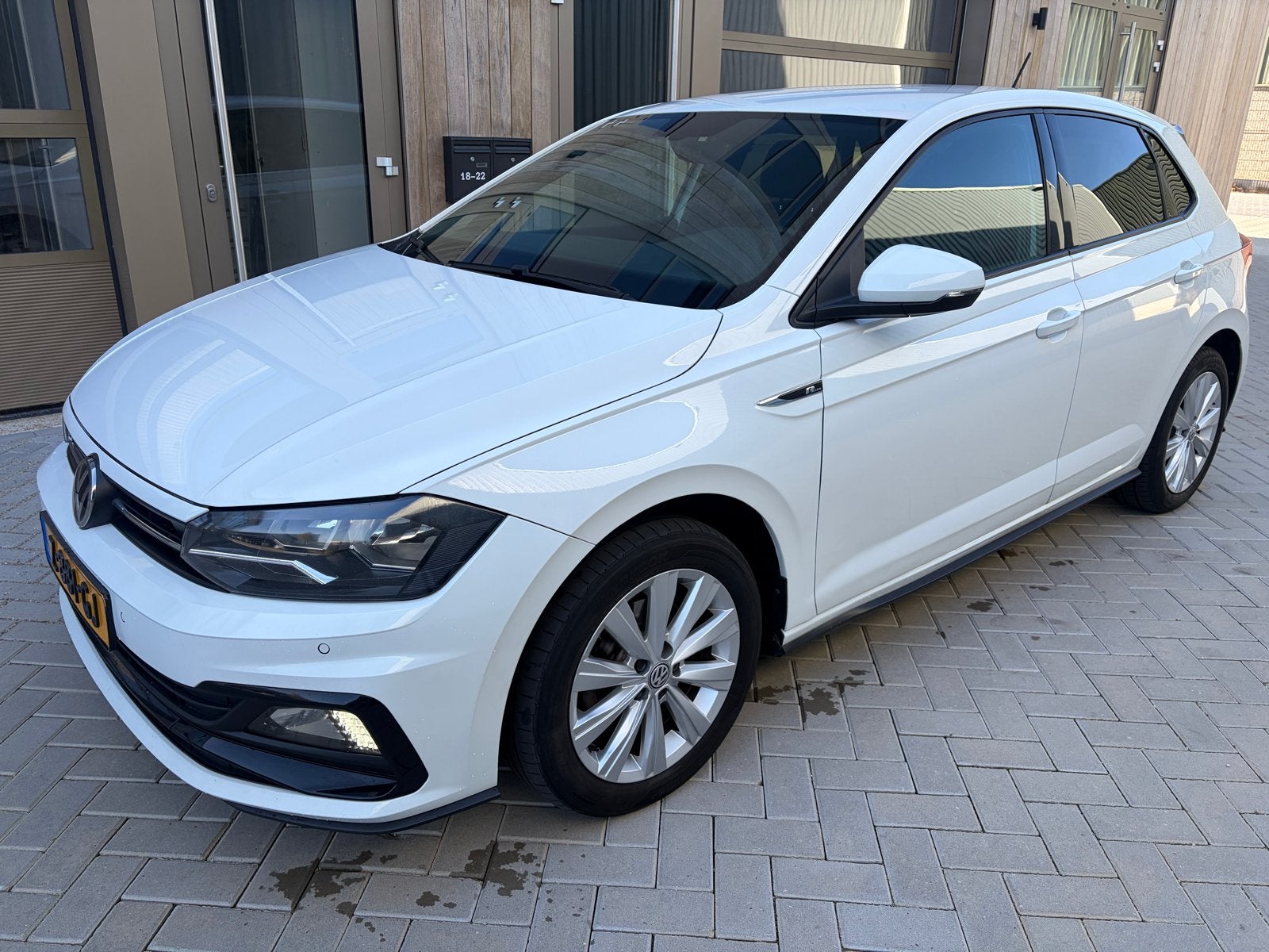 Volkswagen Polo 1.0 TSI 115pk 2019 Wit, Auto's, Voorwielaandrijving, Zwart, Handgeschakeld, Particulier