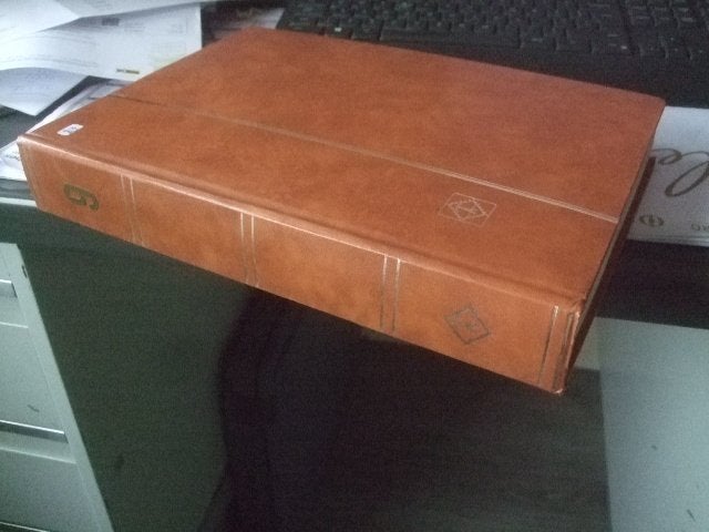 Mooi dik Leuchtturm stockboek met postfris Ned!!!, Ophalen of Verzenden, Nederland