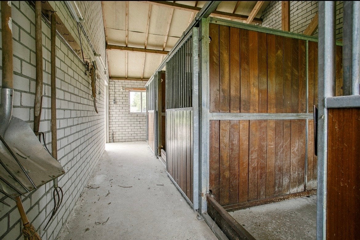 Paardenbox paardenstal staldeur stalwanden, Dieren en Toebehoren, Ophalen, Gebruikt