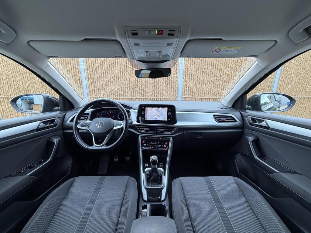 Volkswagen T-Roc 1.0 TSI Life Business Trekhaak | Stoelverwa, Voorwielaandrijving, Gebruikt, Euro 6, Zwart