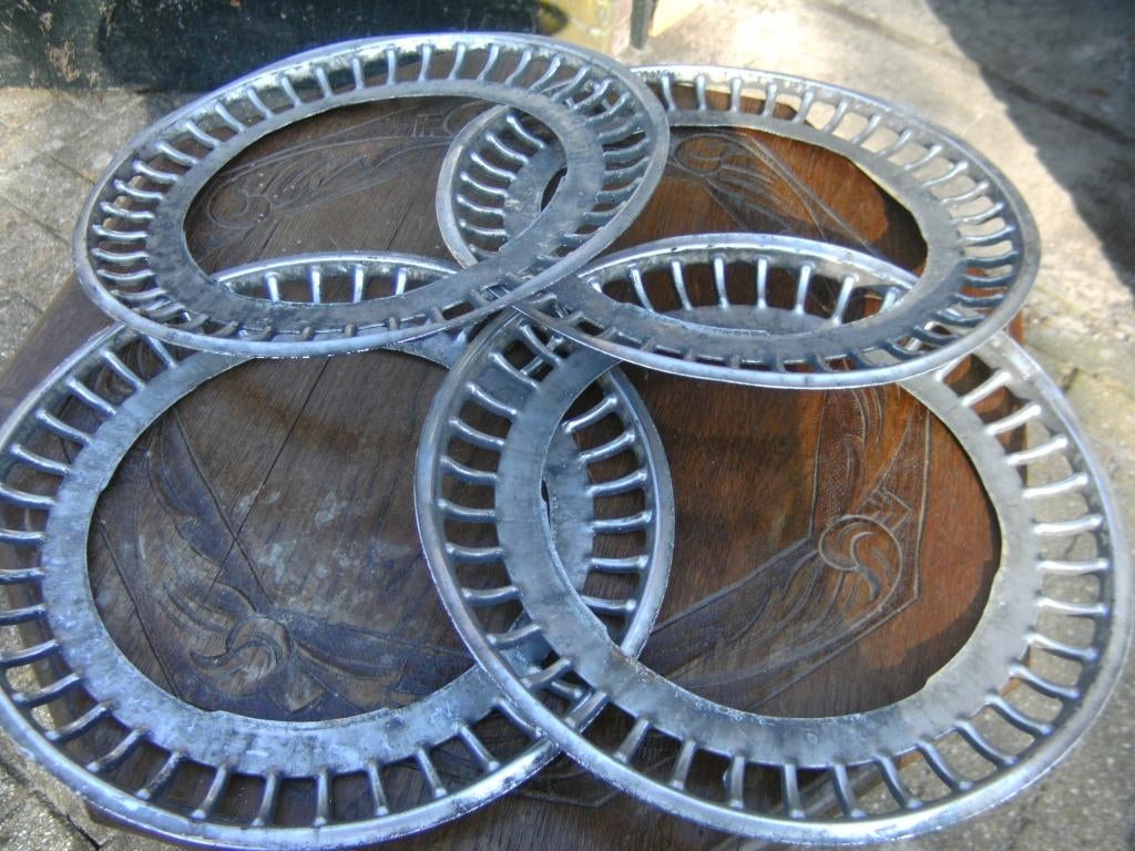 vier sierringen randen grote maat auto oldtimer young timer, Ophalen of Verzenden