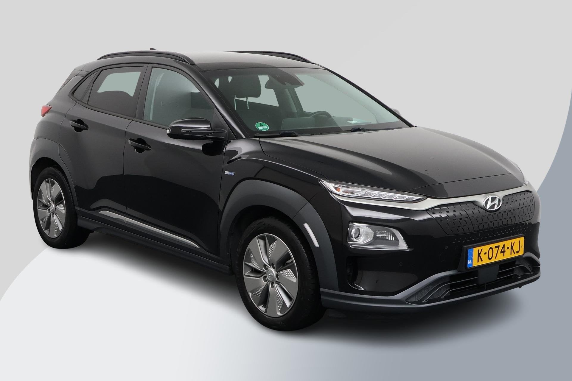 Hyundai Kona EV Premium 64 kWh | SOH 100 % | Lederen Interie, Auto's, Gebruikt, Zwart, Origineel Nederlands, 64 kWh