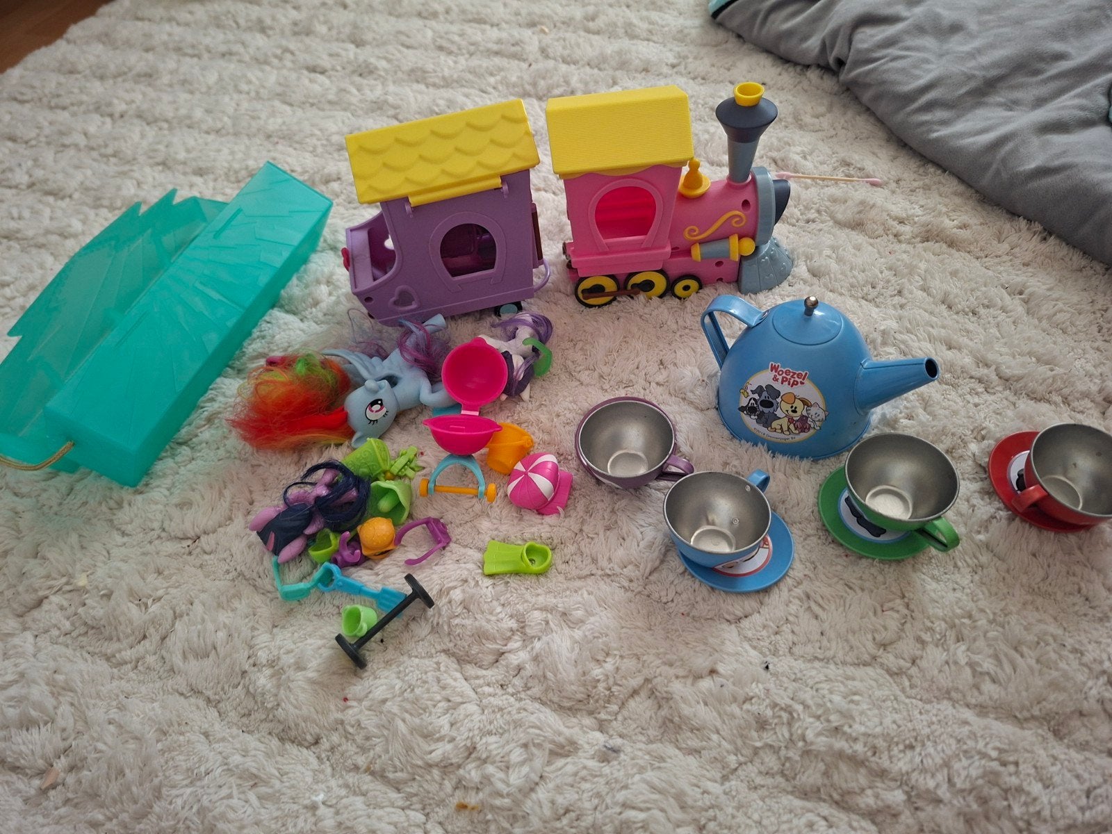 Speelgoedset: My Little Pony, theepot en treintje, Ophalen of Verzenden, Gebruikt, Jongen of Meisje